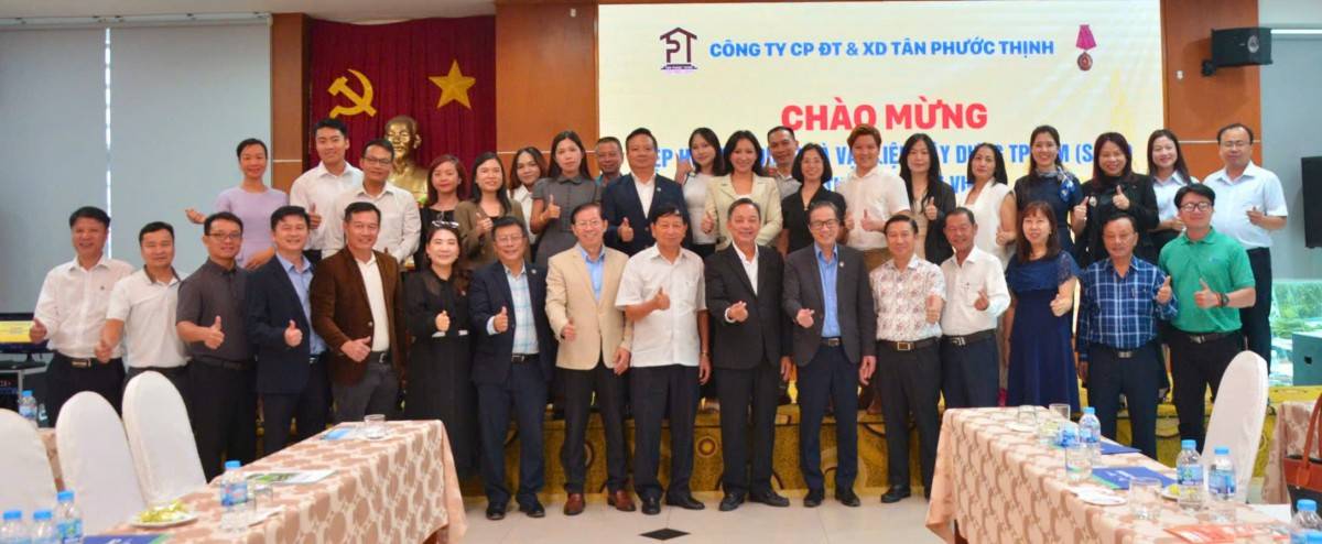 đoàn Hiệp hội Xây dựng và Vật liệu xây dựng TP.HCM (SACA) đã đến thăm, làm việc và giao lưu với hai doanh nghiệp hội viên là Công ty Cổ phần Dicera Holdings và Công ty Cổ phần Đầu tư và Xây dựng Tân Phước Thịnh.