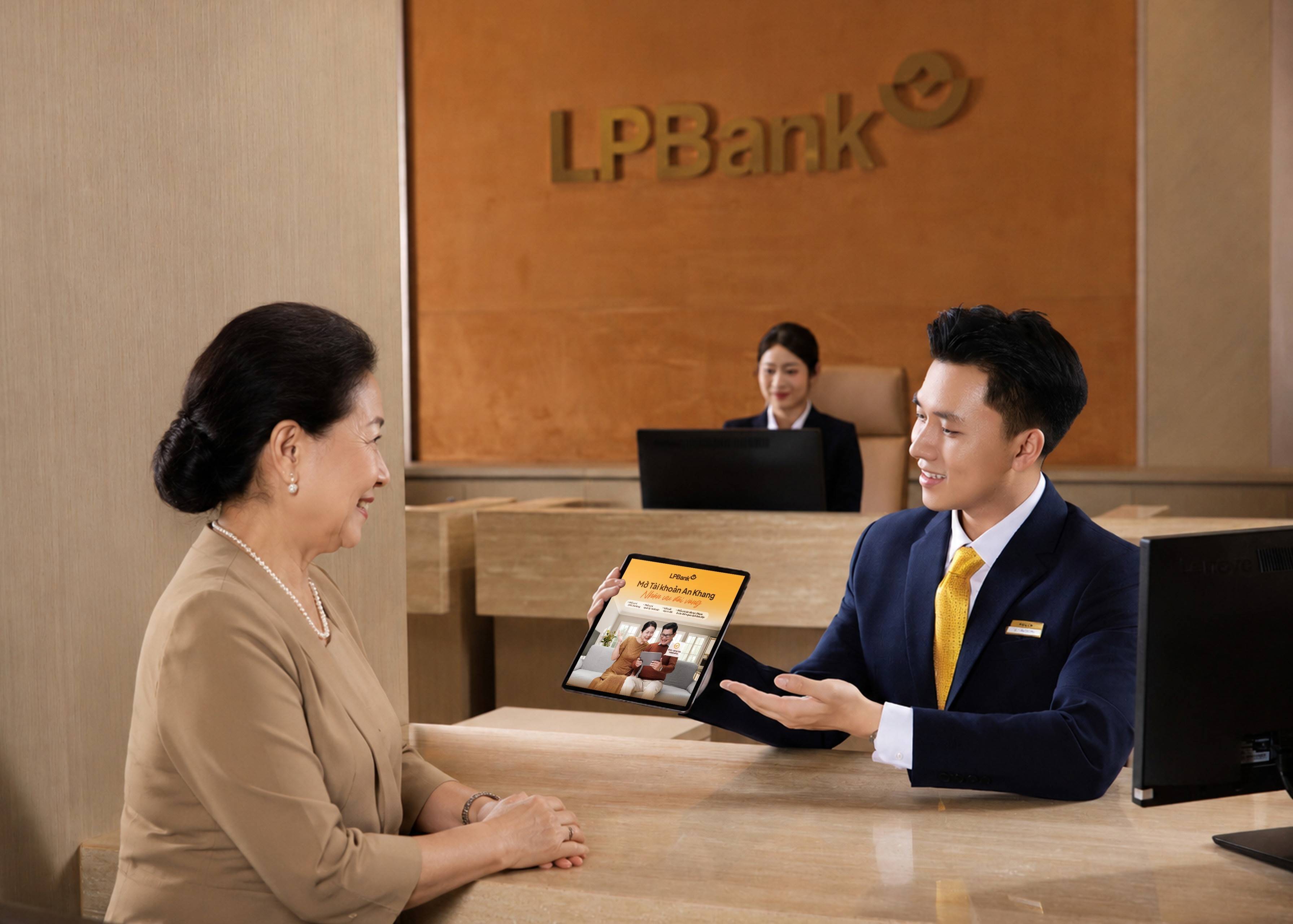 LPBank triển khai gói giải pháp tài chính toàn diện dành cho khách hàng hưu trí