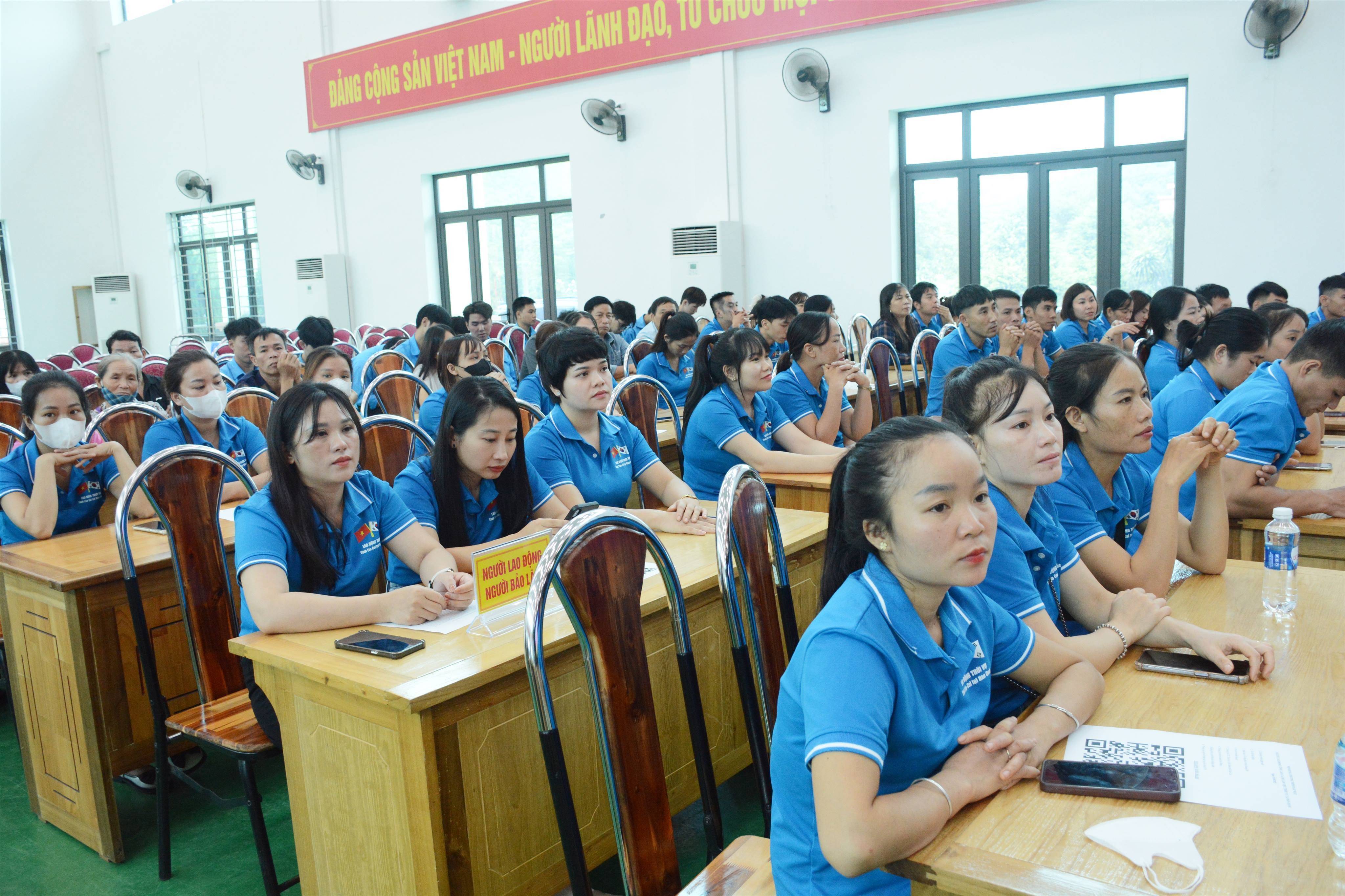ỉnh Lào Cai gặp mặt, chia tay người lao động sẽ đi làm việc tại Hàn Quốc 