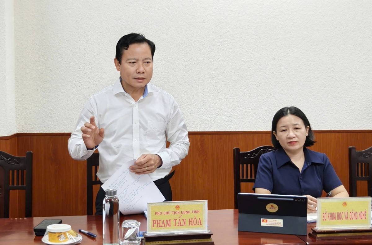 Phó Chủ tịch UBND tỉnh Phạm Tấn Hòa chỉ đạo tổ chức Ngày hội Khoa học công nghệ gắn với khởi nghiệp đổi mới sáng tạo