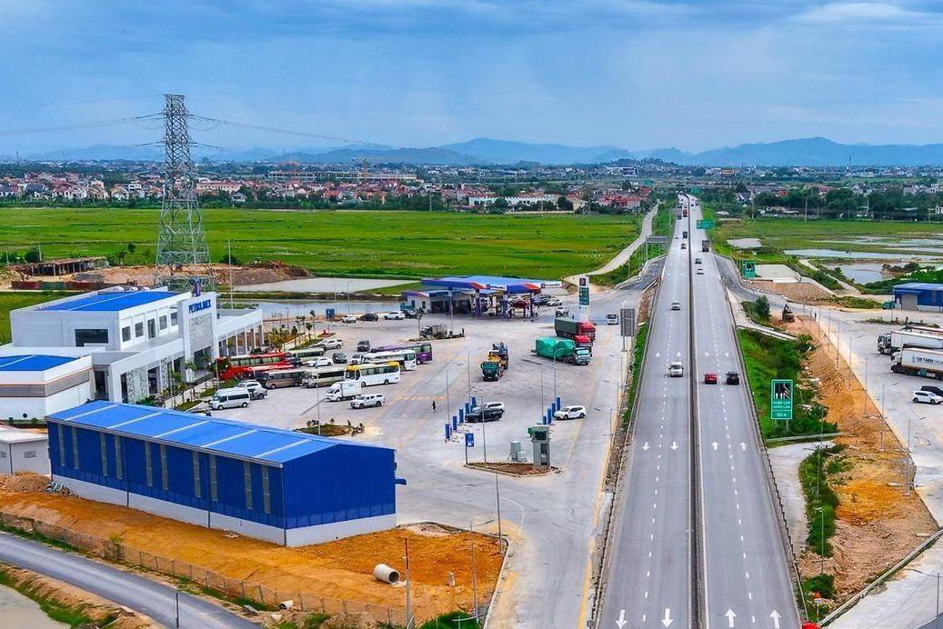 Cục Đường bộ yêu cầu hoàn thiện các trạm dừng nghỉ cao tốc Bắc - Nam trước Quốc khánh 2/9