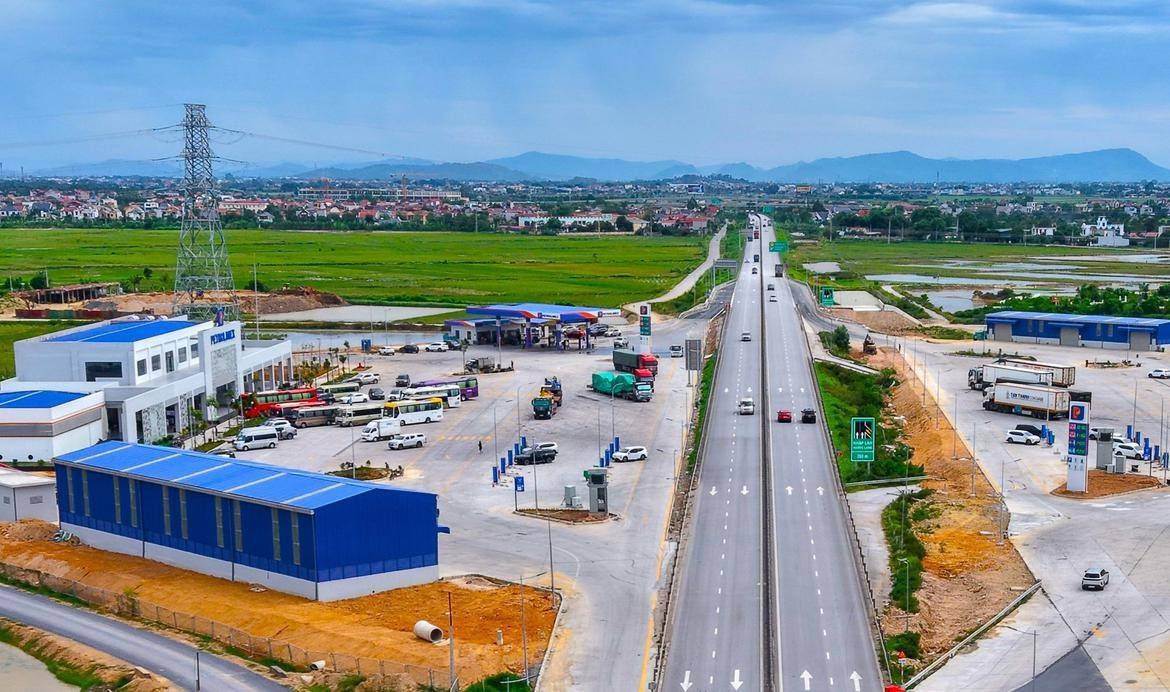 Cục Đường bộ yêu cầu hoàn thiện các trạm dừng nghỉ cao tốc Bắc - Nam trước Quốc khánh 2/9
