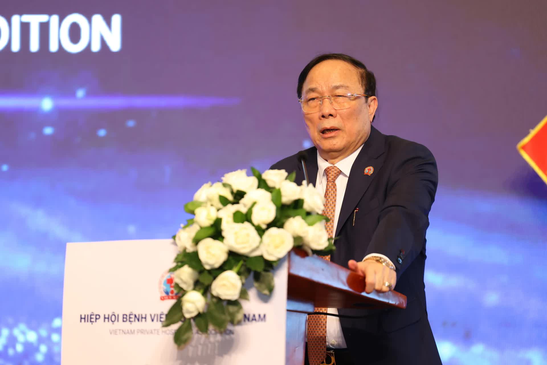Y tế tư nhân: Không chỉ lớn hơn, mà phải tốt hơn