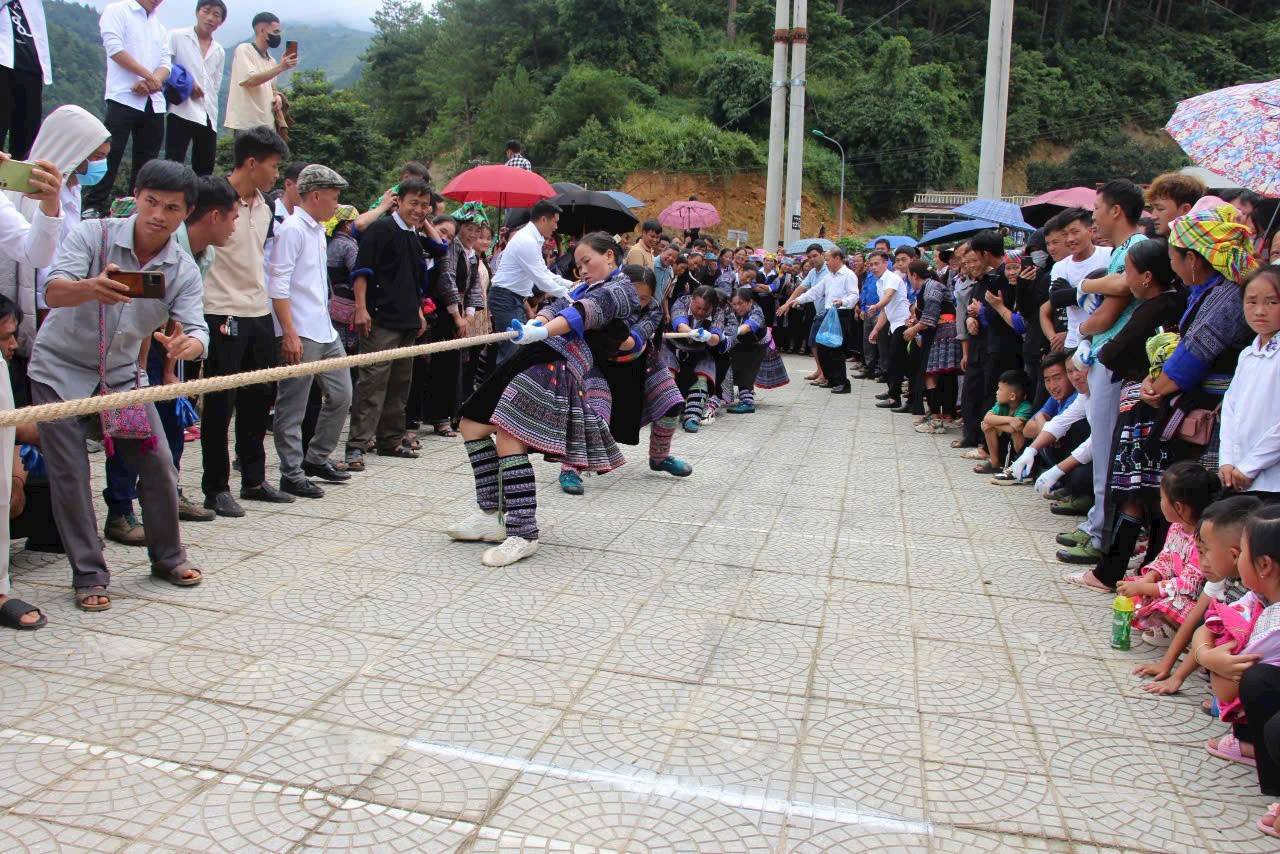 Lào Cai: Mù Cang Chải gọi mùa vàng, hẹn du khách giữa sắc lúa và tiếng khèn