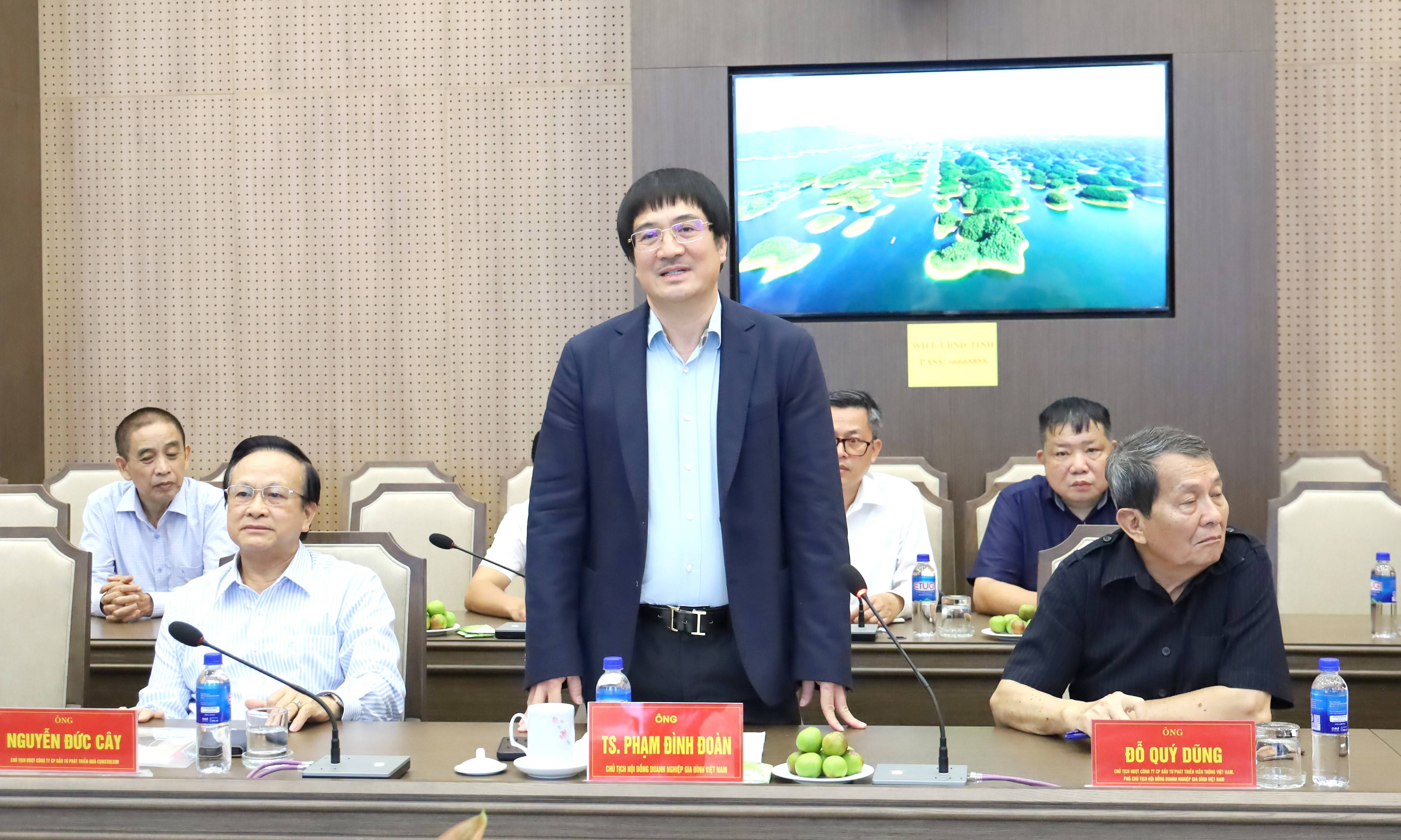 Tiến sỹ Phạm Đình Đoàn - Chủ tịch Hội đồng Doanh nghiệp gia đình Việt Nam phát biểu tại buổi làm việc