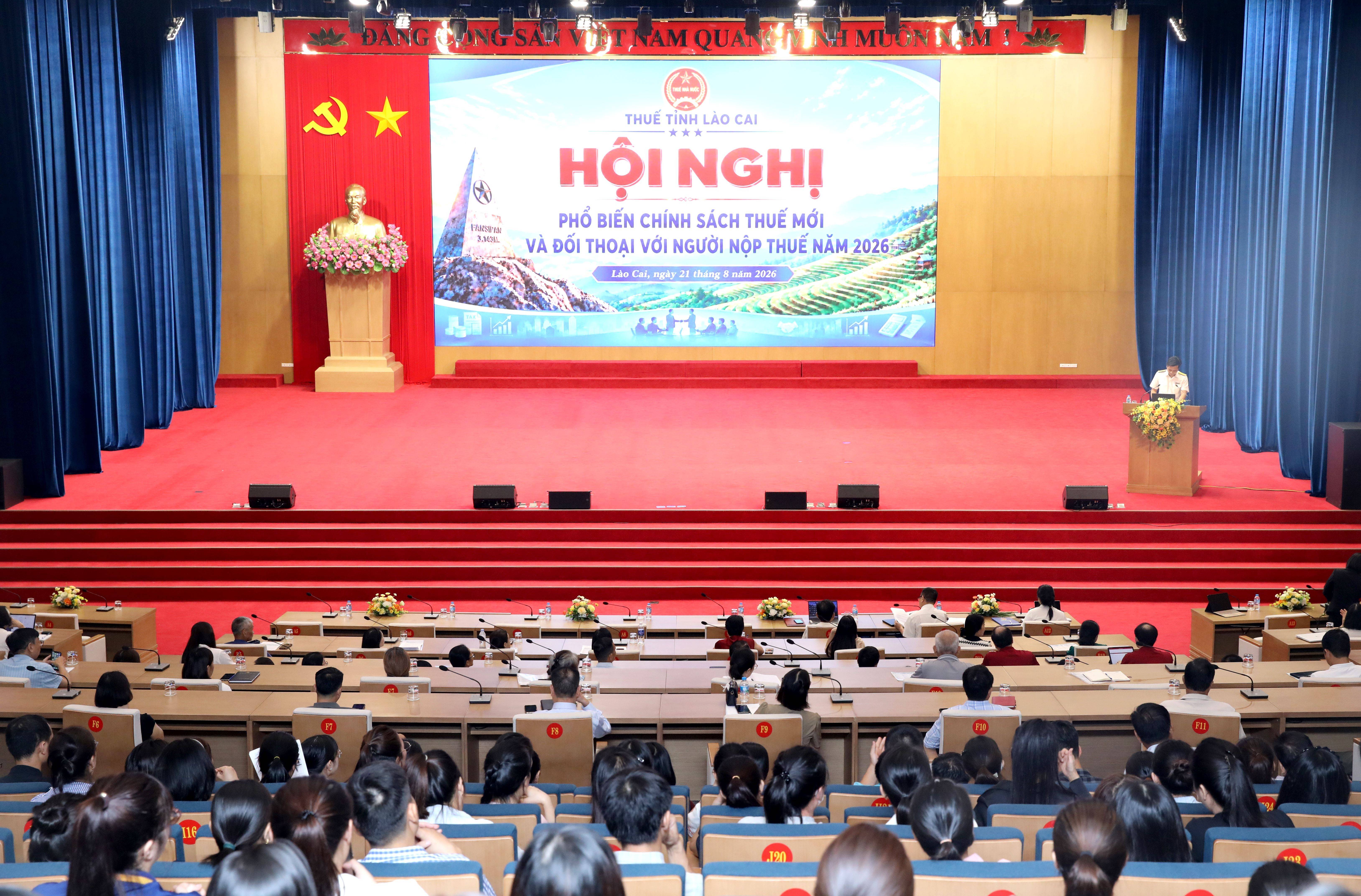 Quang cảnh hội nghị