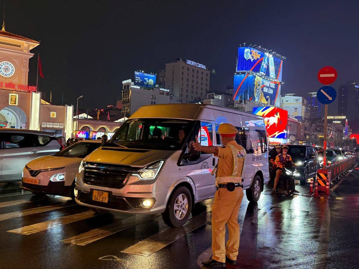 Siết quản lý xe kinh doanh vận tải, tính phương án giảm tốc ban đêm