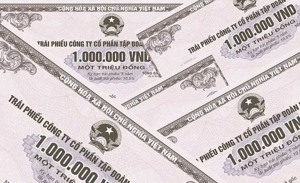 Theo lãnh đạo Ủy ban Chứng khoán Nhà nước, việc hoàn thiện khuôn khổ pháp lý nhằm hài hòa hai mục tiêu: tạo điều kiện cho doanh nghiệp huy động vốn hợp pháp, hiệu quả phục vụ sản xuất, kinh doanh; đồng thời tăng cường tính minh bạch, kỷ luật thị trường và bảo vệ quyền, lợi ích hợp pháp của nhà đầu tư.