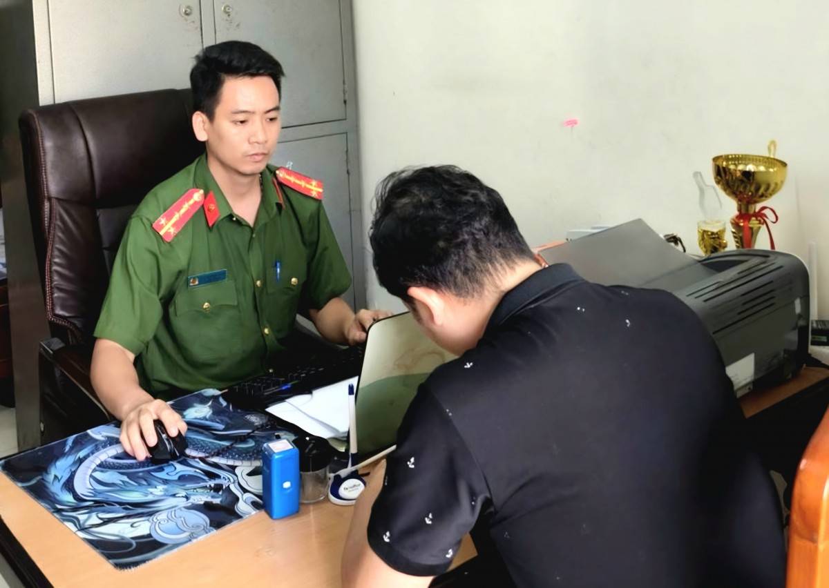 Phú Thọ: Khởi tố chủ cơ sở bán 156 đồng hồ mang nhãn hiệu nổi tiếng