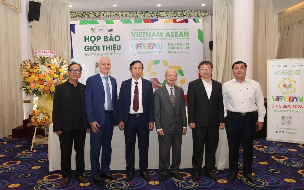 Doanh nghiệp nội thất Việt Nam kết nối buyer quốc tế tại VIFA ASEAN 2026