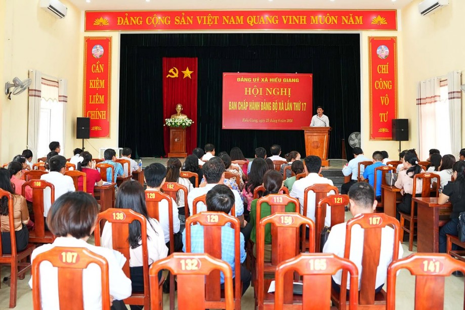 Quảng Trị: Hiếu Giang thông qua phương án sắp xếp hệ thống trường học, kiện toàn tổ chức Đảng