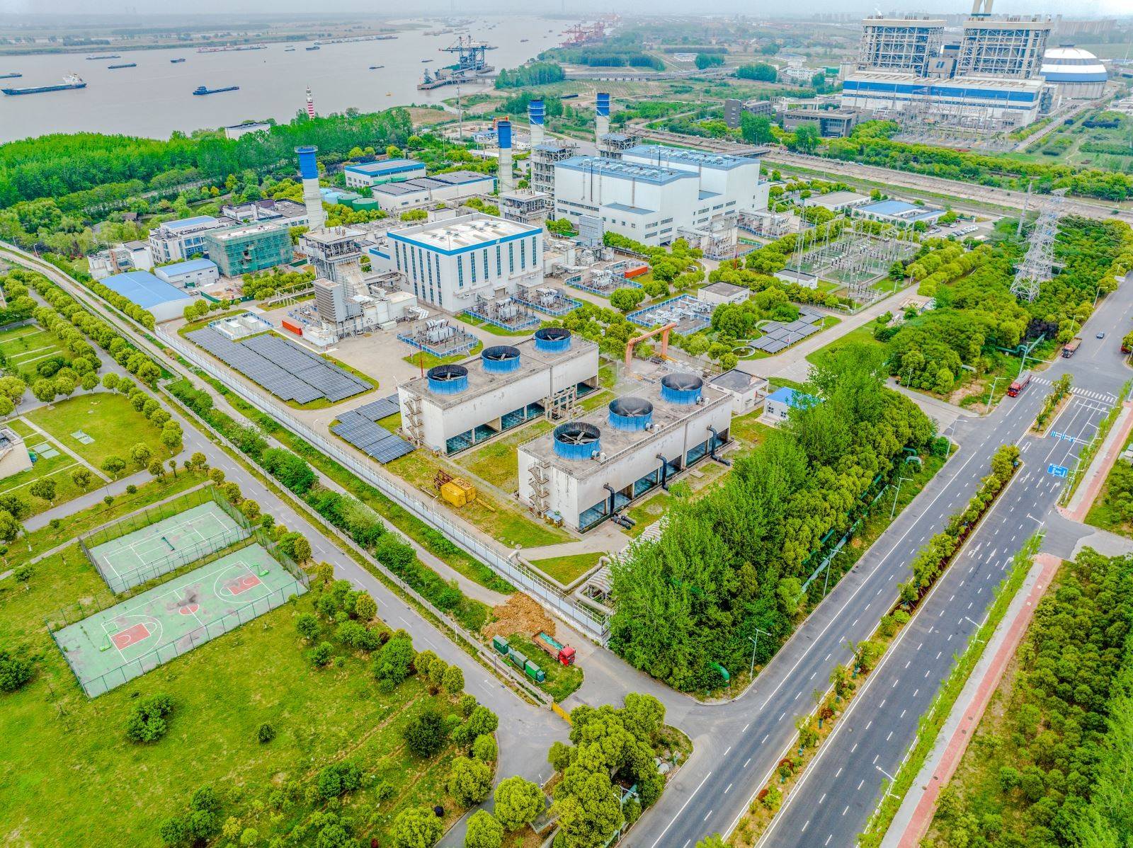 Chuyển đổi xanh -  “tấm vé” để doanh nghiệp khu công nghiệp giữ thị trường