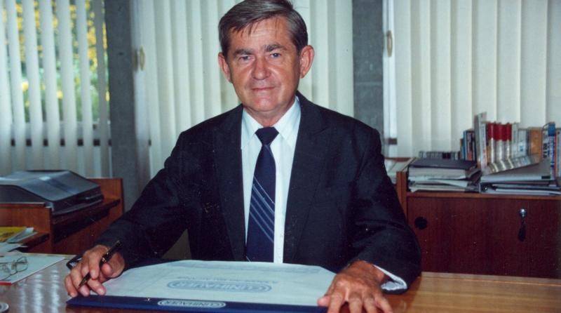 Werner Ricardo Voigt, một trong ba người sáng lập WEG, bắt đầu sự nghiệp từ một xưởng sửa chữa nhỏ tại Jaraguá do Sul trước khi cùng hai cộng sự xây dựng tập đoàn công nghiệp hàng đầu Brazil. Ông qua đời năm 2016 ở tuổi 85