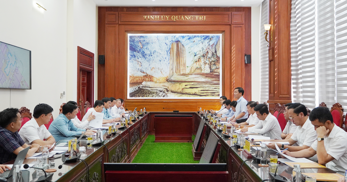 Quảng Trị và Tập đoàn Công nghiệp Than - Khoáng sản Việt Nam trao đổi triển khai dự án kho trung chuyển, chế biến than gắn với Cảng Mỹ Thủy