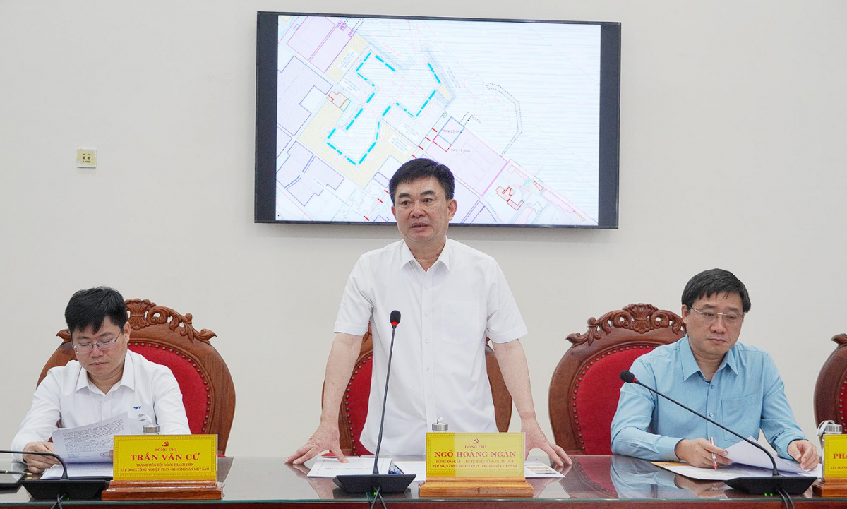 Quảng Trị và Tập đoàn Công nghiệp Than - Khoáng sản Việt Nam trao đổi triển khai dự án kho trung chuyển, chế biến than gắn với Cảng Mỹ Thủy