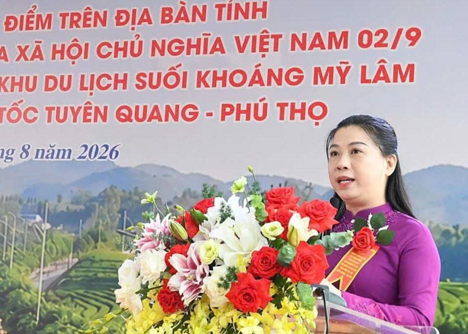 Tại lễ khánh thành, Phó Bí thư Thường trực Tỉnh ủy Tuyên Quang Lê Thị Kim Dung