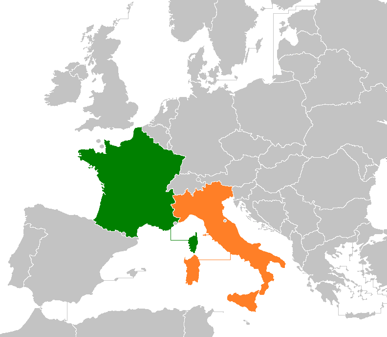 Nước Pháp (phải) đang thế chỗ Italia (trái), trở thành “điểm nóng” nợ công mới của châu Âu