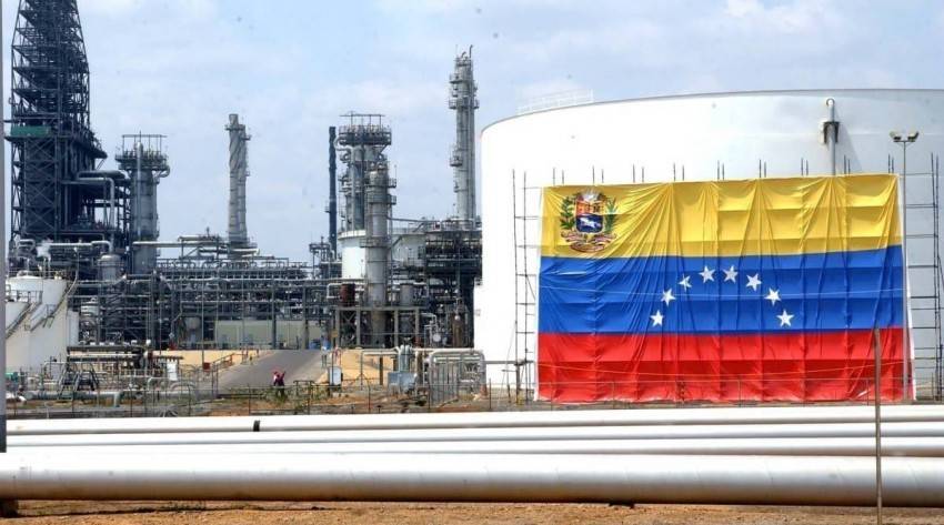 Mỹ tìm cách tiếp cận dài hạn dầu thô Venezuela