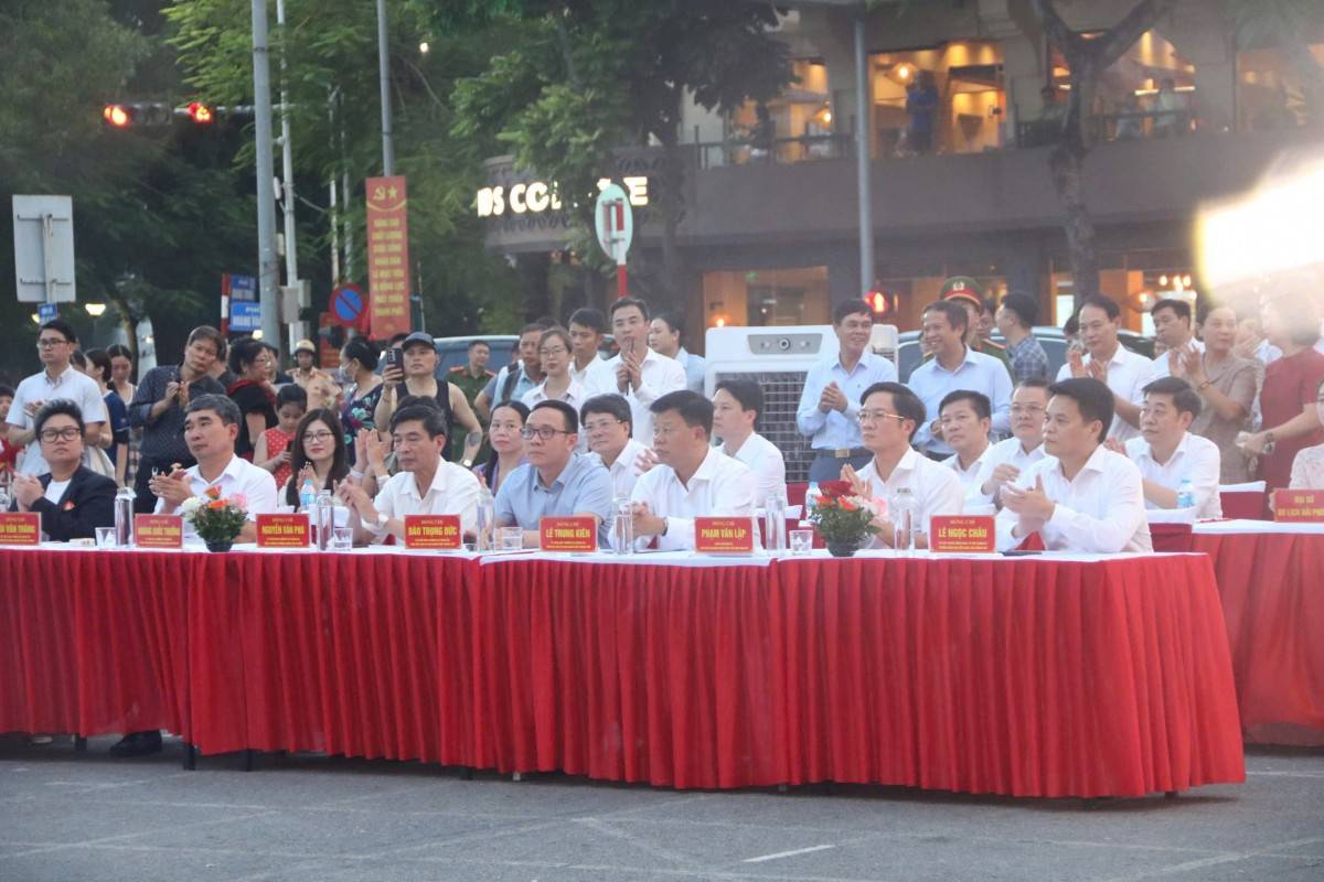 Thắp sáng kinh tế đêm, Hải Phòng khai mở “điểm hẹn không ngủ” giữa trái tim thành phố