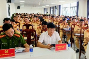 Đắk Lắk: Tập huấn kỹ năng lái xe an toàn cho 300 cán bộ và người dân