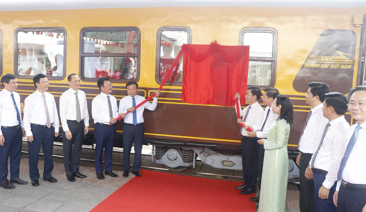 Quảng Trị khai trương đoàn tàu du lịch kết nối Phong Nha - Cố đô Huế