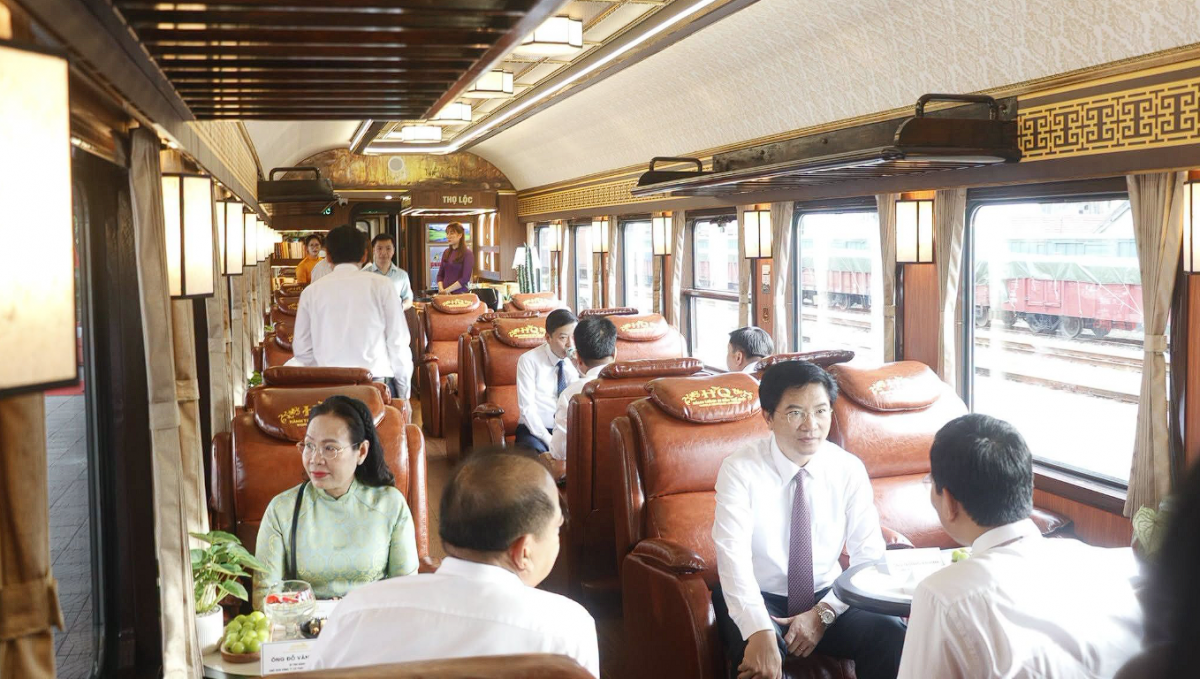 Quảng Trị khai trương đoàn tàu du lịch kết nối Phong Nha - Cố đô Huế