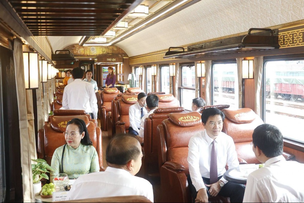 Quảng Trị khai trương đoàn tàu du lịch kết nối Phong Nha - Cố đô Huế