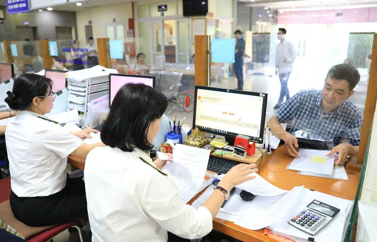 Hà Nội: Thu ngân sách vượt 520.000 tỷ đồng, tín dụng tăng hơn 13%