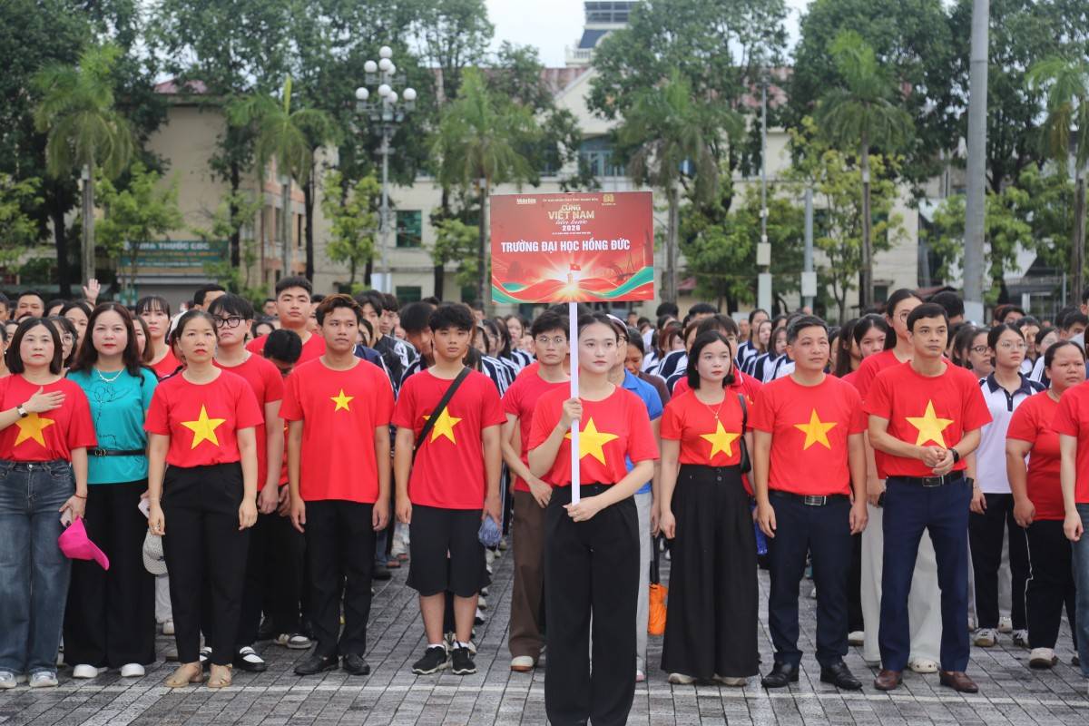 Thanh Hóa cùng cả nước nối dài hành trình “10 tỷ bước xanh”