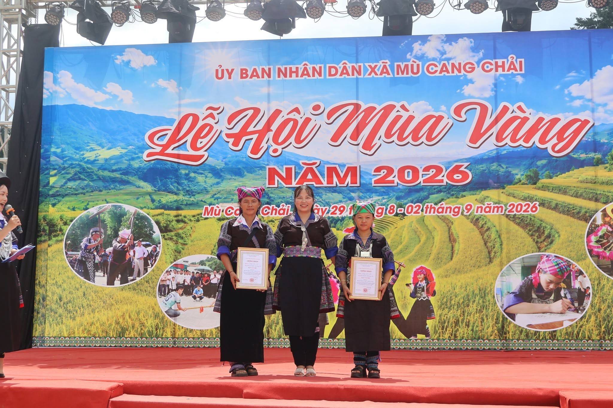 Lào Cai: Mù Cang Chải đưa di sản vẽ sáp ong vào hành trình trải nghiệm mùa vàng