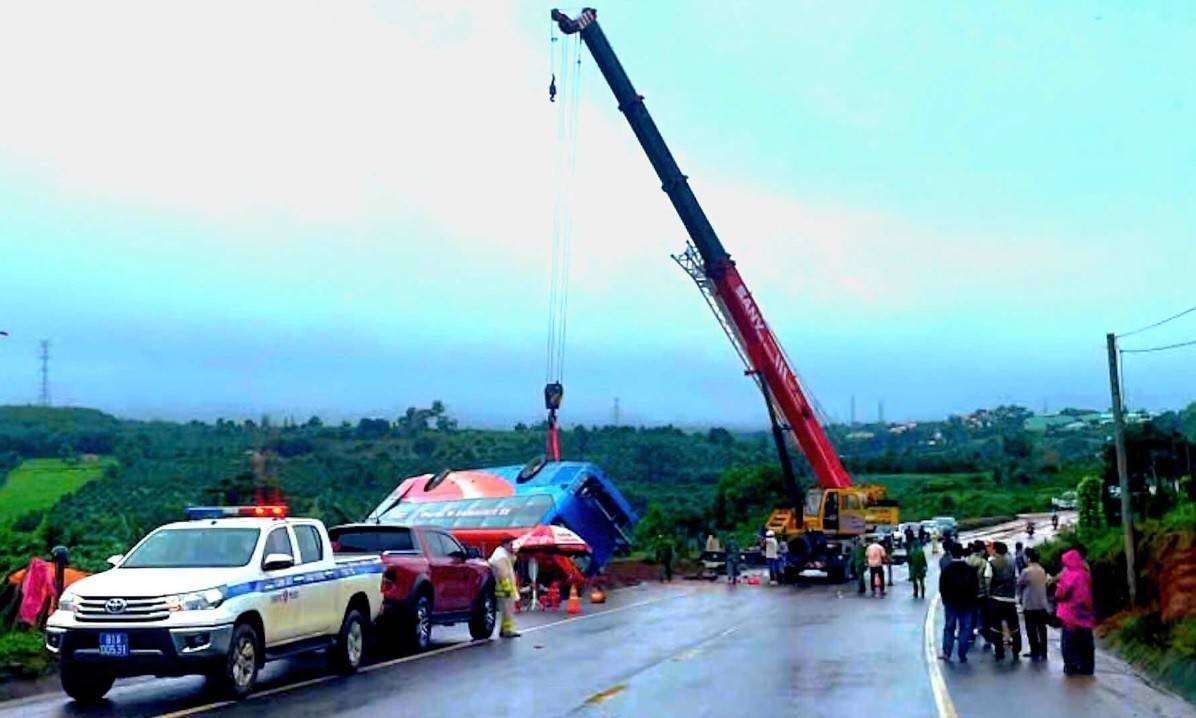 Chính phủ yêu cầu rà soát quy định giữ khoảng cách an toàn trên đường cao tốc