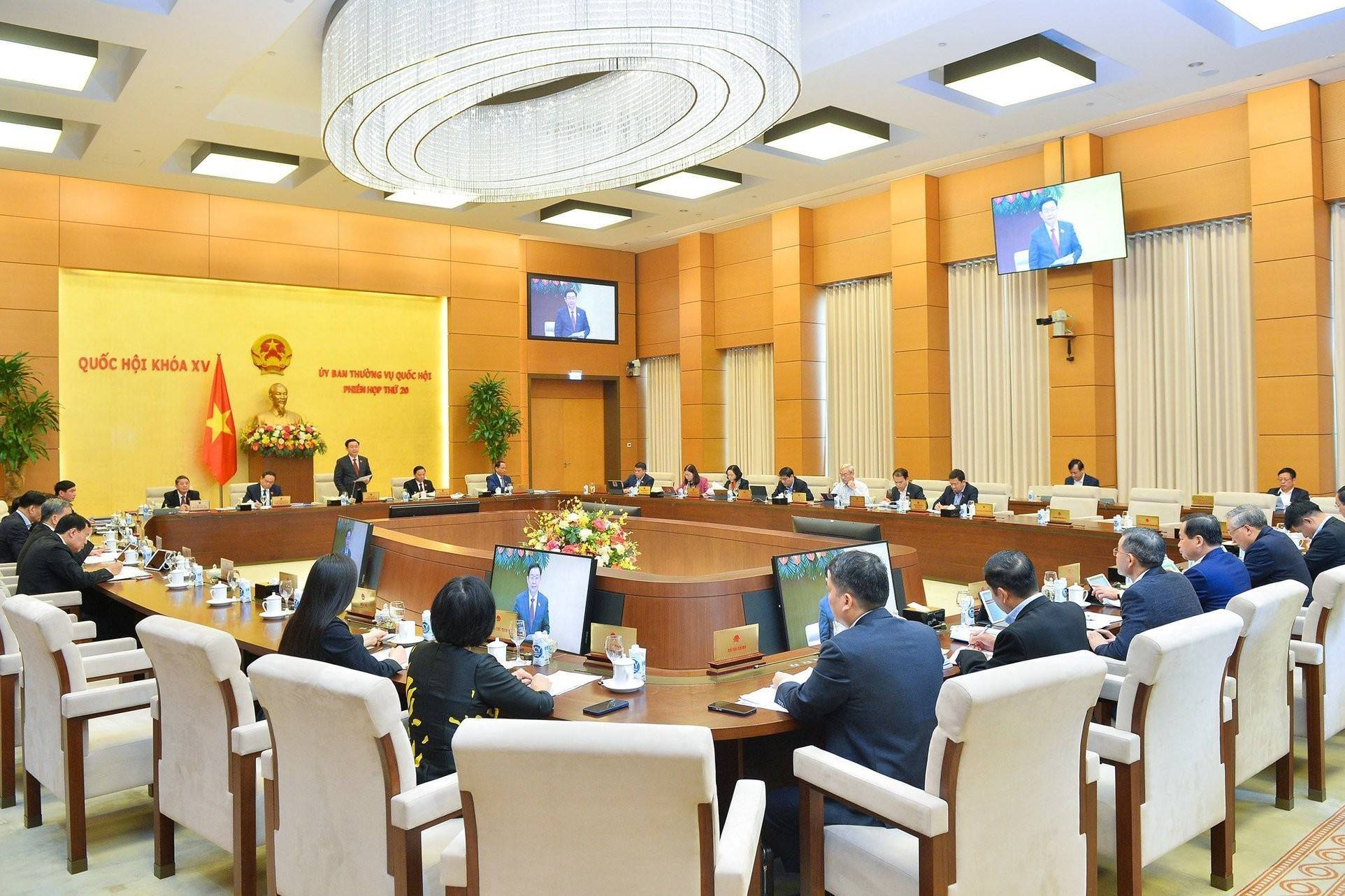 Phiên họp thứ 6 của Ủy ban Thường vụ Quốc hội: Dồn lực hoàn thiện nhiều dự án luật