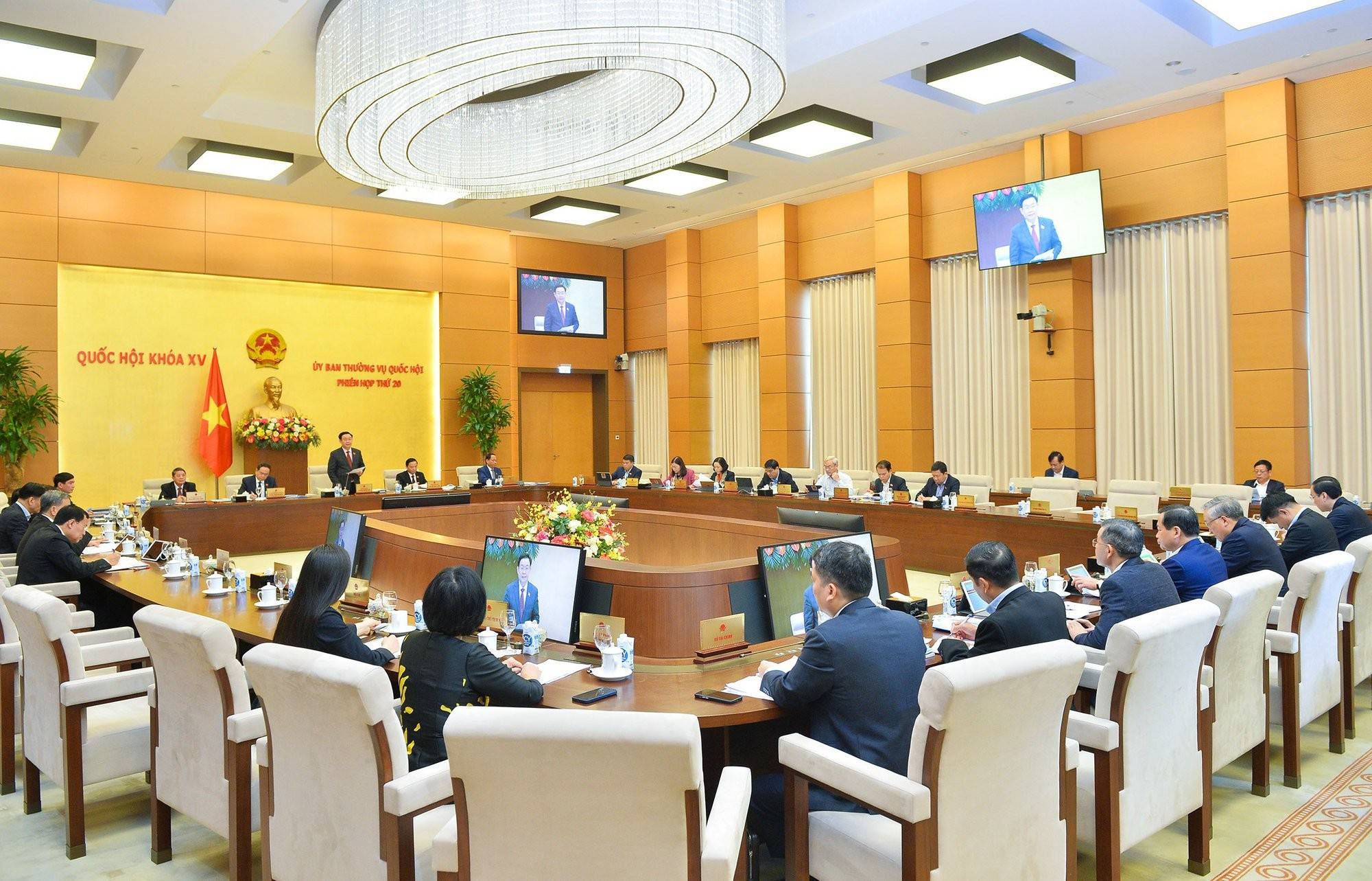 Phiên họp thứ 6 của Ủy ban Thường vụ Quốc hội: Dồn lực hoàn thiện nhiều dự án luật