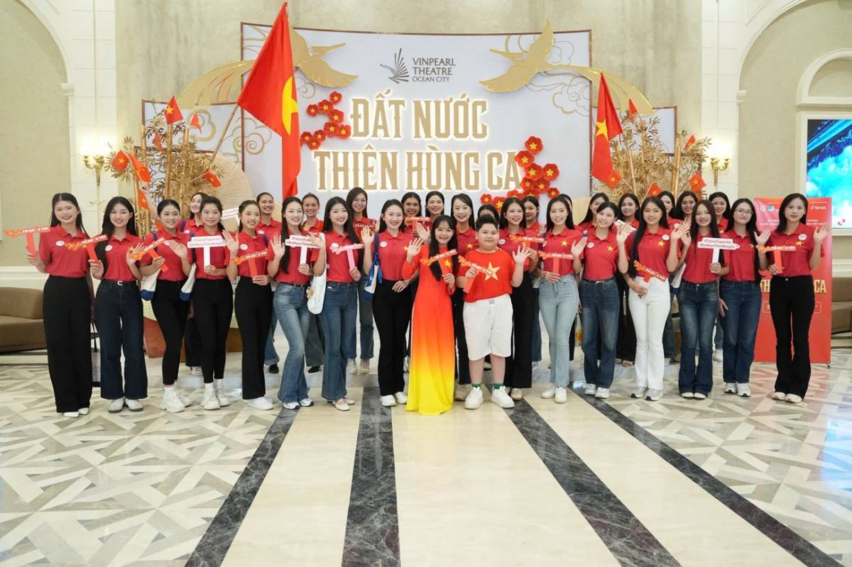 Tết Độc lập đong đầy cảm xúc cùng đại sử thi sân khấu “Đất Nước Thiên Hùng Ca”
