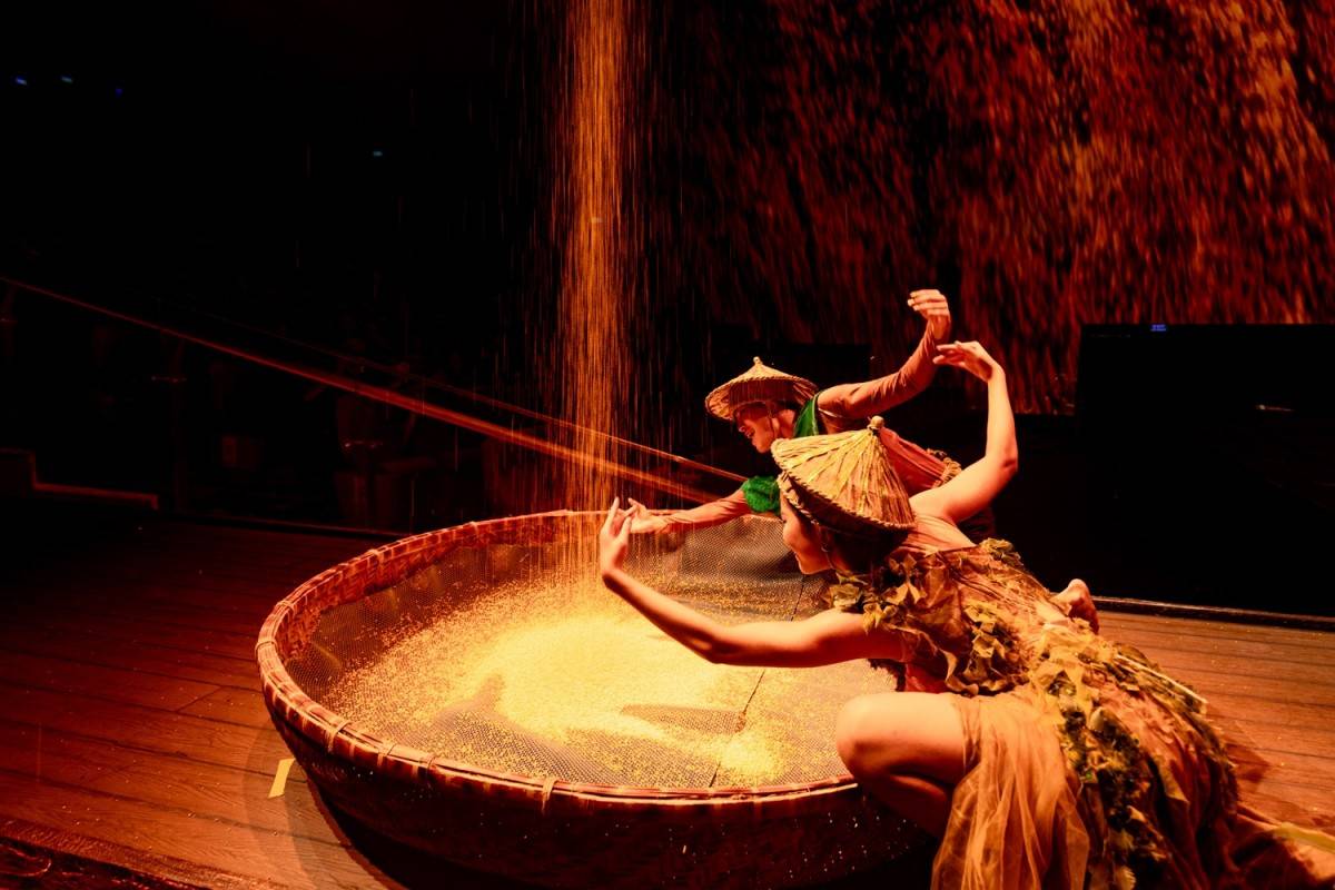Tết Độc lập đong đầy cảm xúc cùng đại sử thi sân khấu “Đất Nước Thiên Hùng Ca”