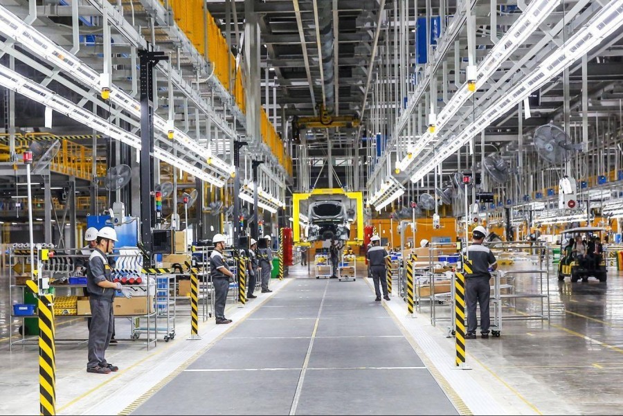 Sản xuất công nghiệp tăng tốc, IIP 8 tháng đạt mức cao nhất nhiều năm