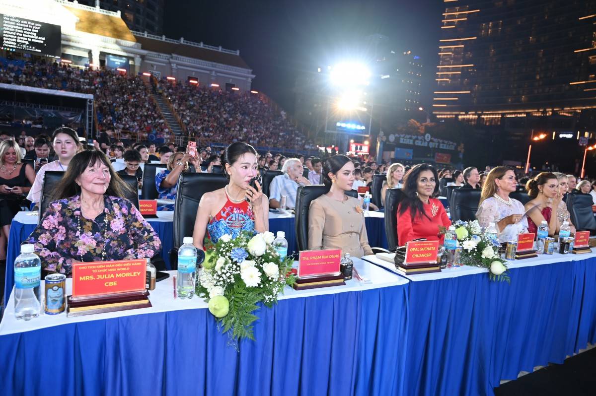 Gần 5.000 khán giả xem 111 thí sinh Miss World 2026 trình diễn