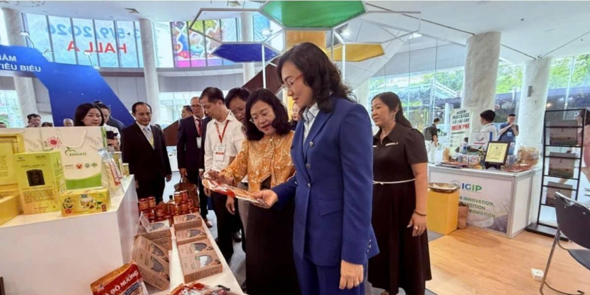 Kết nối sản phẩm công nghiệp nông thôn với chuỗi cung ứng quốc tế