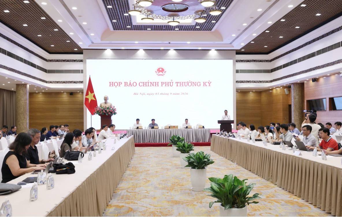 Kinh tế 8 tháng giữ đà tích cực, Chính phủ yêu cầu tăng tốc những tháng cuối năm