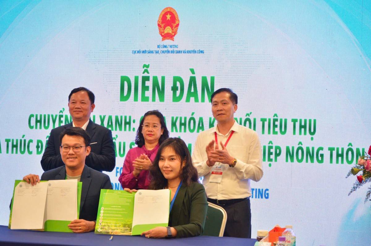 Lẽ  ký  kết  hợp  tác  giũa  VNFruitVegMarket