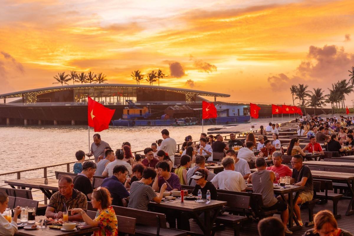 Du lịch Việt Nam "tăng nhiệt" từ Bắc chí Nam dịp Quốc khánh 2/9