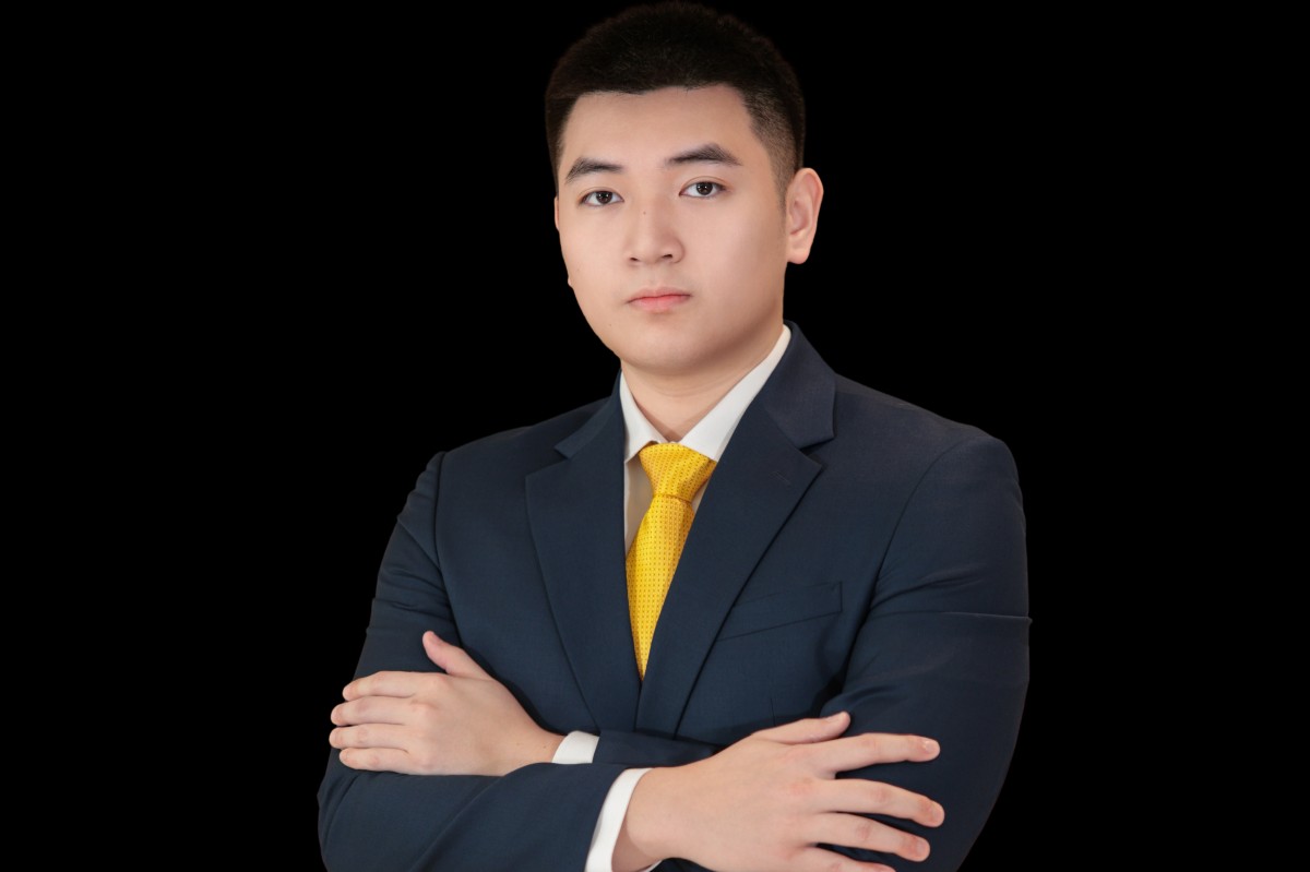 Cổ phiếu của Chứng khoán LPBank giảm sâu gần 21%, tài sản của hai con ông Nguyễn Đức Thụy giảm tổng cộng hơn 2.000 tỷ đồng