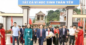 Phó Chủ tịch nước Võ Thị Ánh Xuân dự khánh thành trường 230 tỷ đồng ở Sơn La