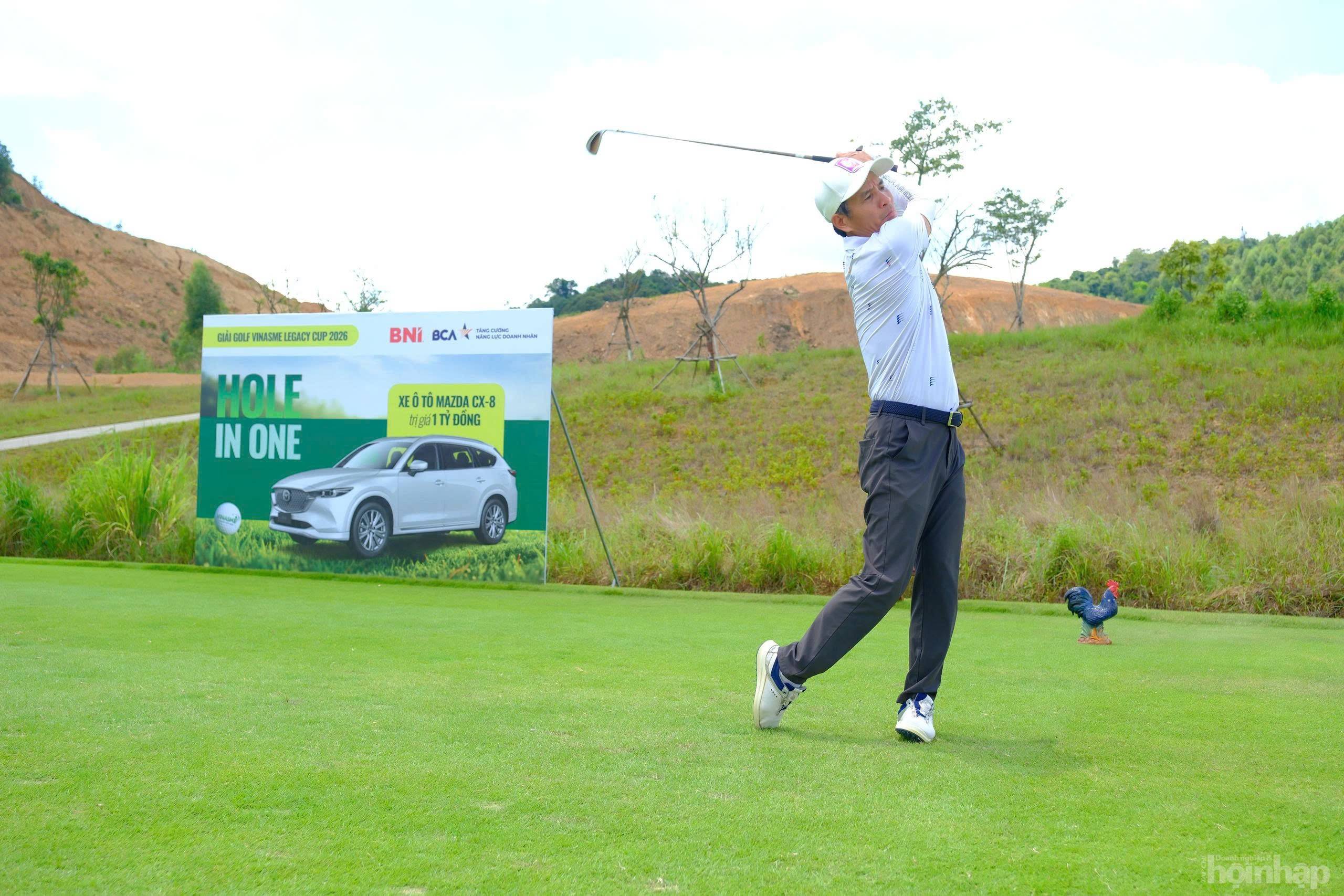 Hole in One trên đất Tổ, golfer Uông Ngọc Ân ghi dấu ấn tại VINASME Legacy Cup 2026