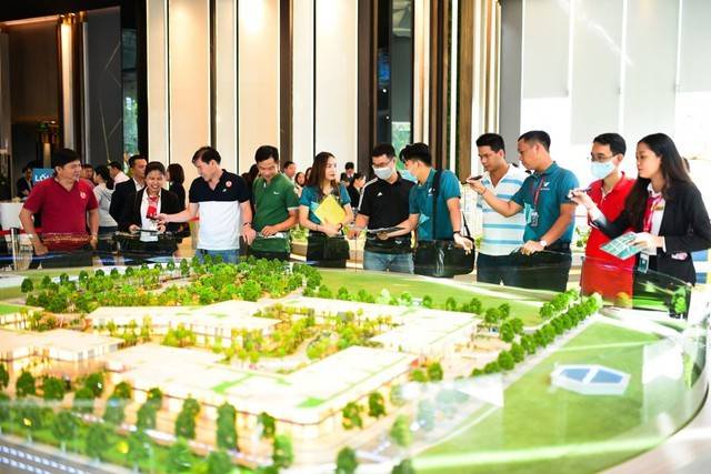 Theo Luật Kinh doanh bất động sản 2023, cá nhân thực hiện hoạt động môi giới bất động sản không được hành nghề tự do mà phải hành nghề trong một doanh nghiệp.