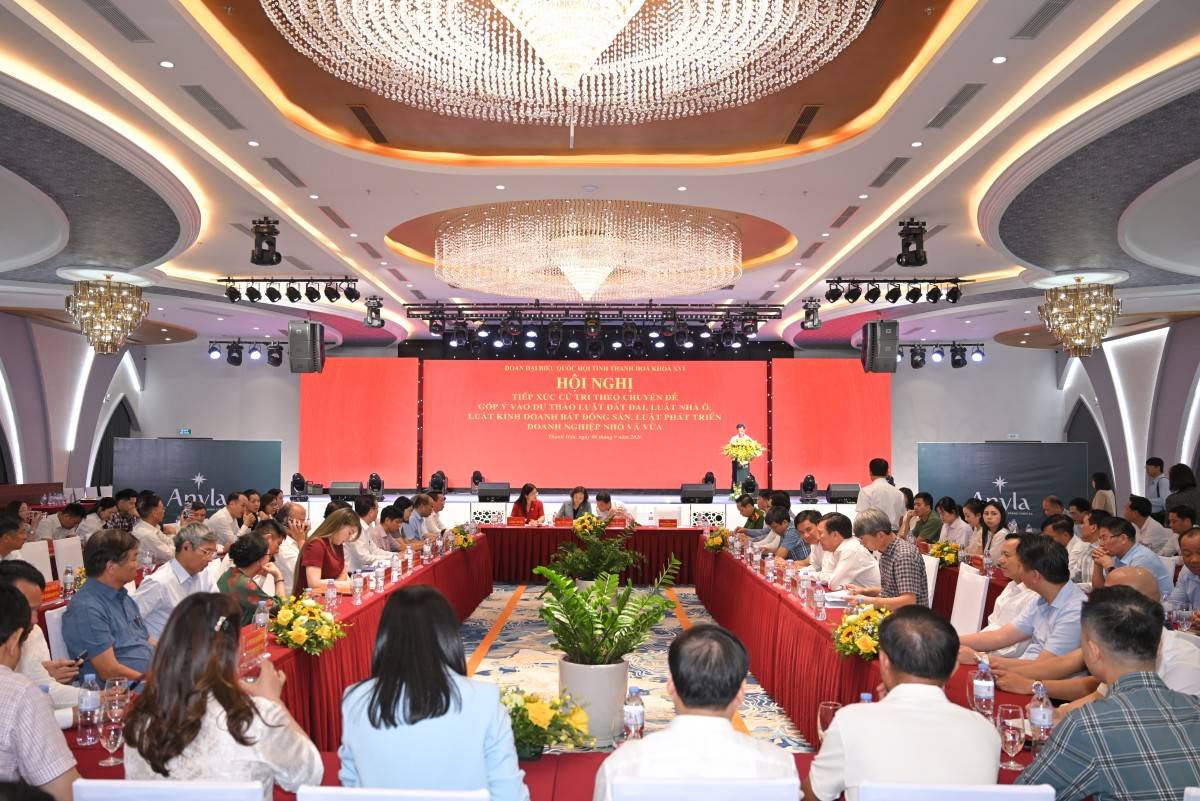Toàn cảnh hội nghị