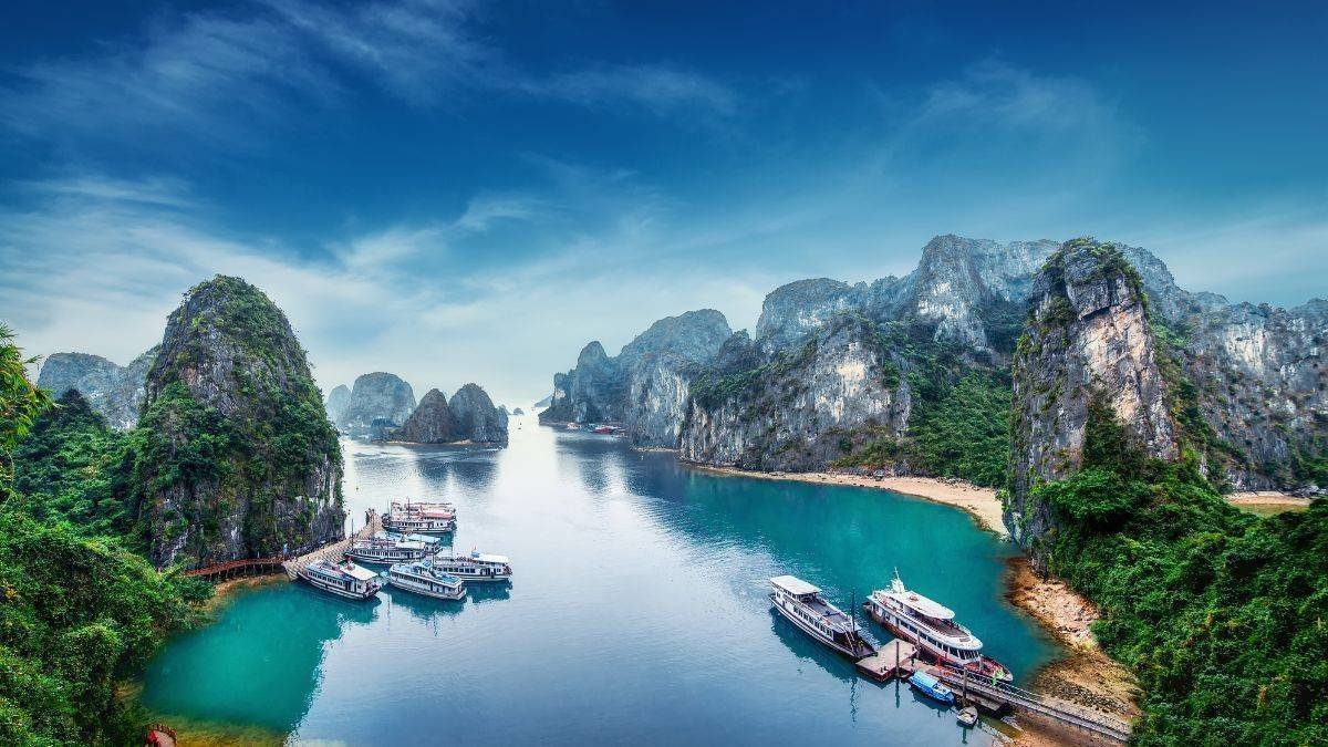 Quảng Ninh: Khéo léo lồng ghép rừng, suối với vịnh xanh thành sản phẩm du lịch có giá trị