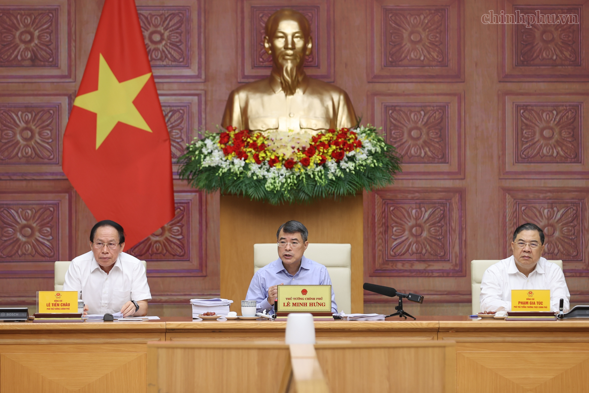 Thủ tướng Lê Minh Hưng: Cắt giảm thủ tục phải thực chất, không để phát sinh thêm ở địa phương