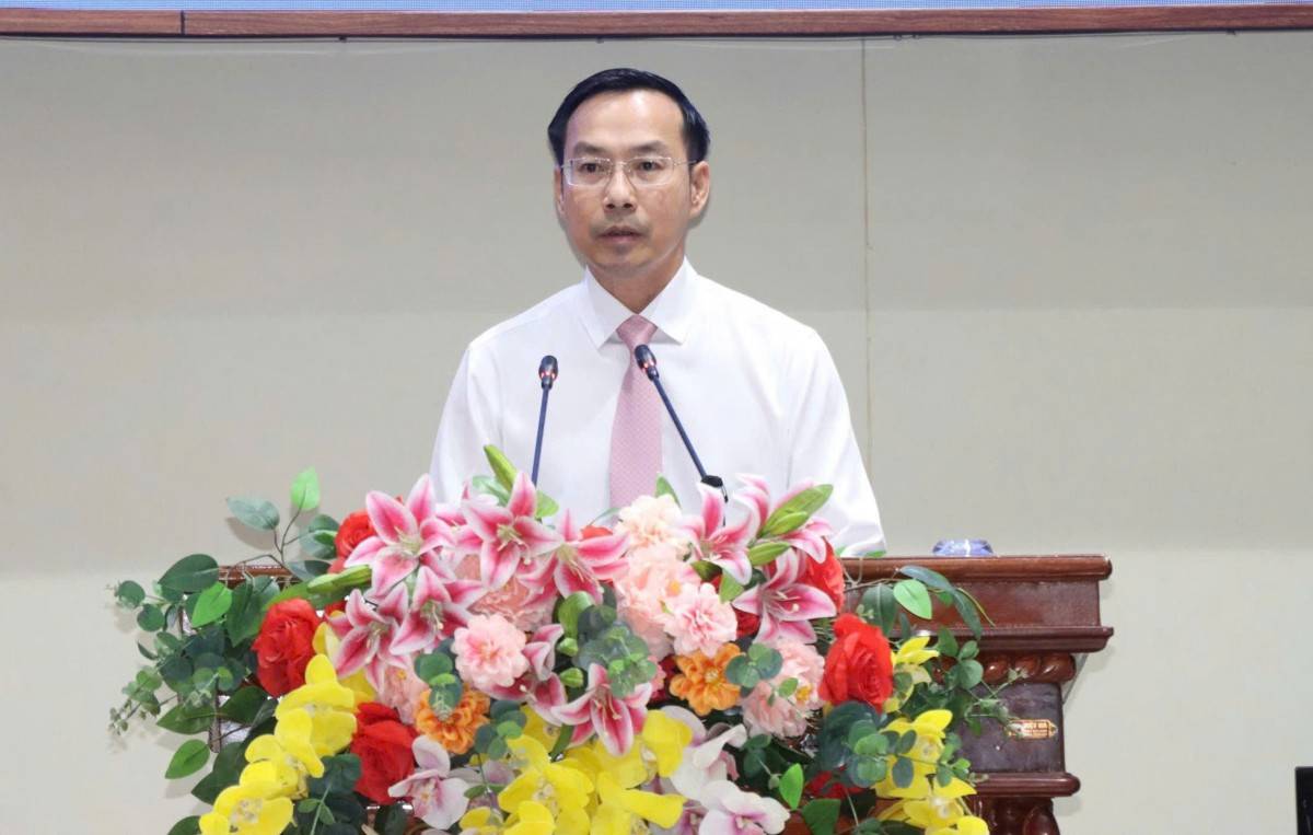 ông Nguyễn Thanh Nhàn – tân Chủ tịch Ủy ban nhân dân tỉnh Đồng Tháp trân trọng cảm ơn sự tin tưởng của Trung ương, Thường trực Tỉnh ủy, Ban Thường vụ, Ban Chấp hành Tỉnh ủy và các vị đại biểu Hội đồng nhân dân tỉnh