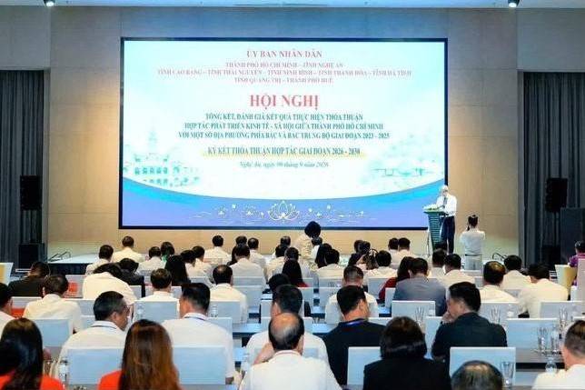TP. Hồ Chí Minh mở rộng liên kết vùng với 8 tỉnh, thành phố phía Bắc và Bắc Trung Bộ